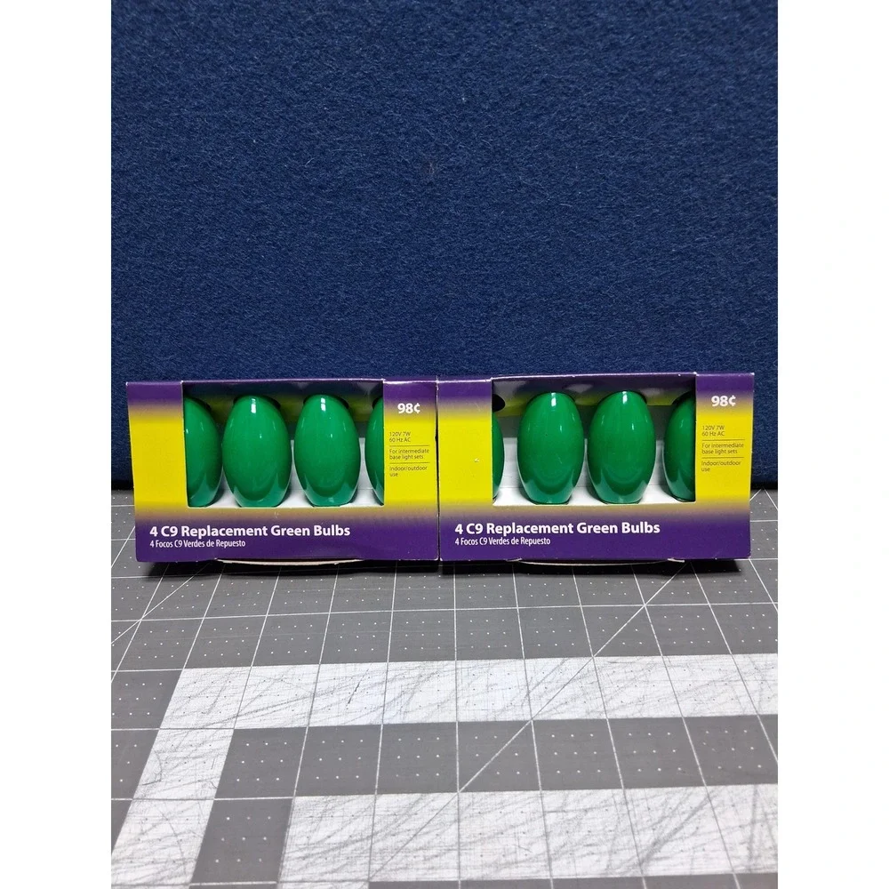 Light Keeper Pro C9 Replacement Bulbs Green 8 Count 7W Intermediate Base 120V